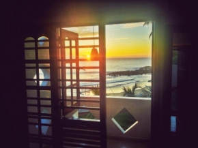 Villa One64 Beach Front - Apartments